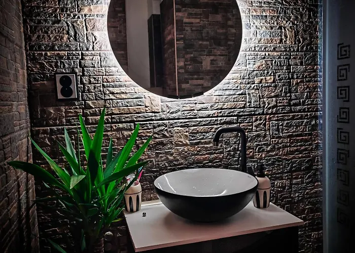 With Monkey Vibes ブラチスラヴァ